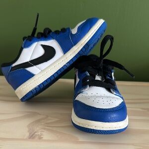 Jordan Blue and White Sneakers Classic Design